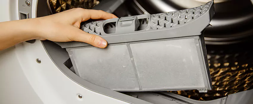 Signs Of A Clogged Dryer Lint Trap in Farragut, Tennessee